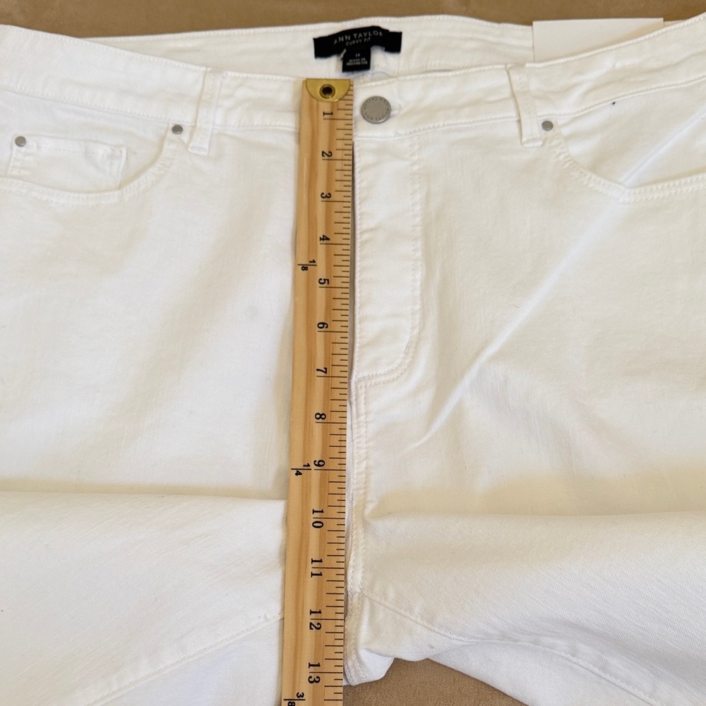 Ann Taylor The Slim Boot Curvy White Women's Jeans Size 14 Mid Rise - Picture 9 of 11